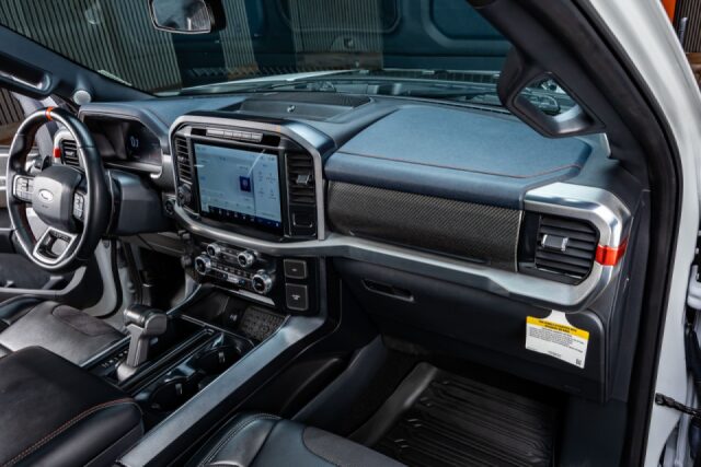 2023 Ford F-150 Raptor SuperCrew Image 18