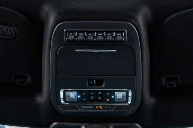 2023 Ford F-150 Raptor SuperCrew Image 29