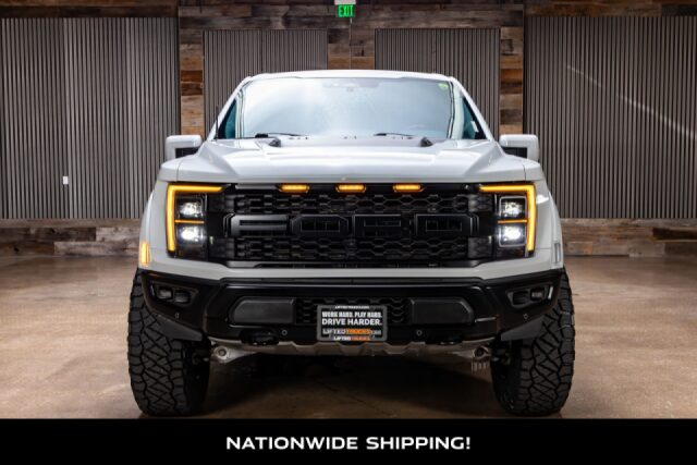 2023 Ford F-150 Raptor SuperCrew Image 4
