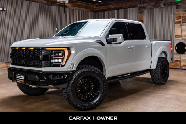 2023 Ford F-150 Raptor SuperCrew Image 5