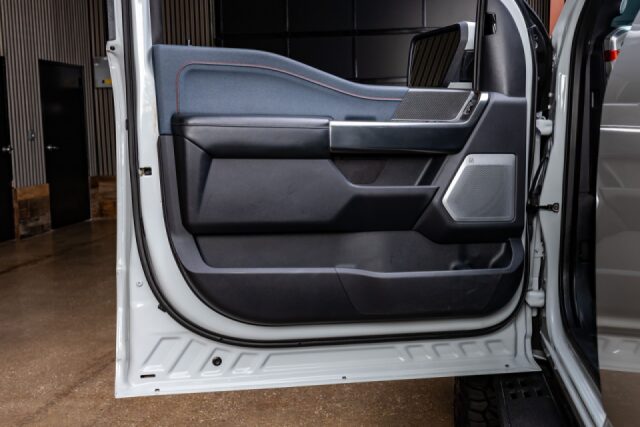 2023 Ford F-150 Raptor SuperCrew Image 37