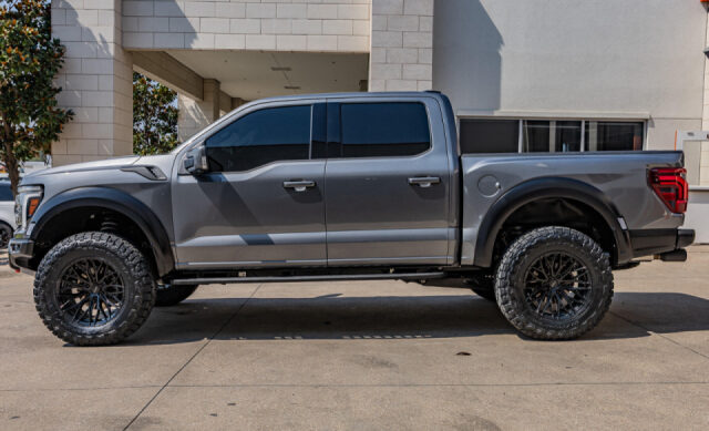 2025 Ford F-150 Raptor R SuperCrew Image 7