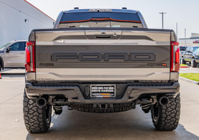 2025 Ford F-150 Raptor R SuperCrew Image 9