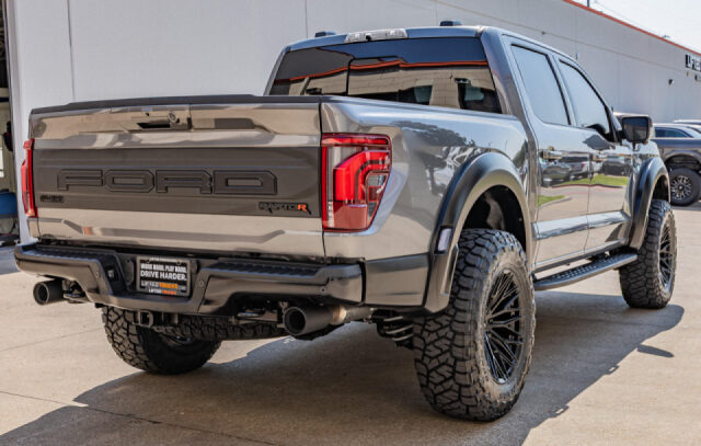 2025 Ford F-150 Raptor R SuperCrew Image 11