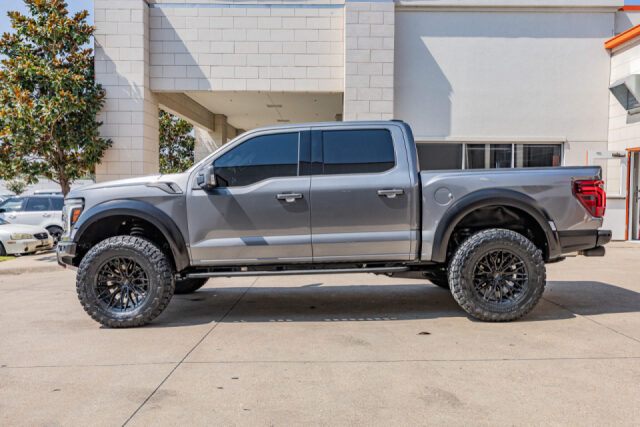 2025 Ford F-150 Raptor R SuperCrew Image 14