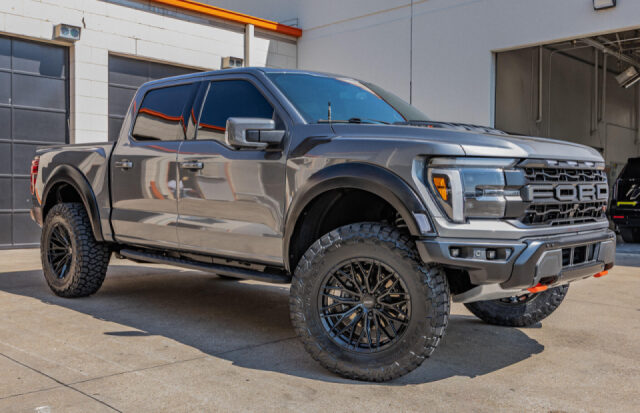 2025 Ford F-150 Raptor R SuperCrew Image 1