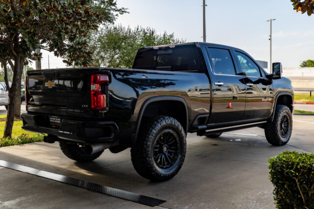 2023 Chevrolet Silverado 2500HD LTZ Crew Cab Image 10