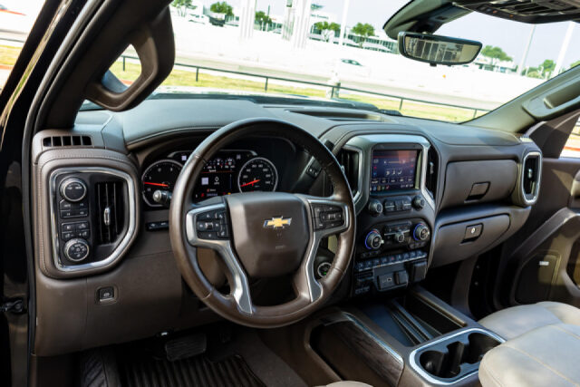 2023 Chevrolet Silverado 2500HD LTZ Crew Cab Image 17