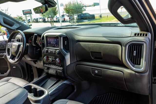 2023 Chevrolet Silverado 2500HD LTZ Crew Cab Image 18