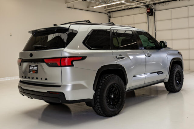 2024 Toyota Sequoia Platinum Image 9