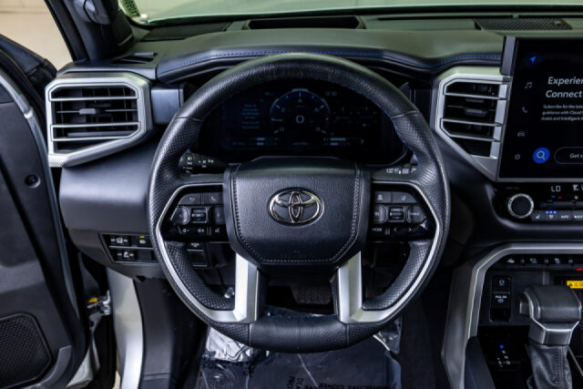 2024 Toyota Sequoia Platinum Image 18