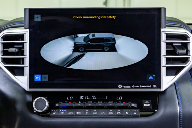 2024 Toyota Sequoia Platinum Image 25