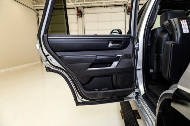 2024 Toyota Sequoia Platinum Image 39