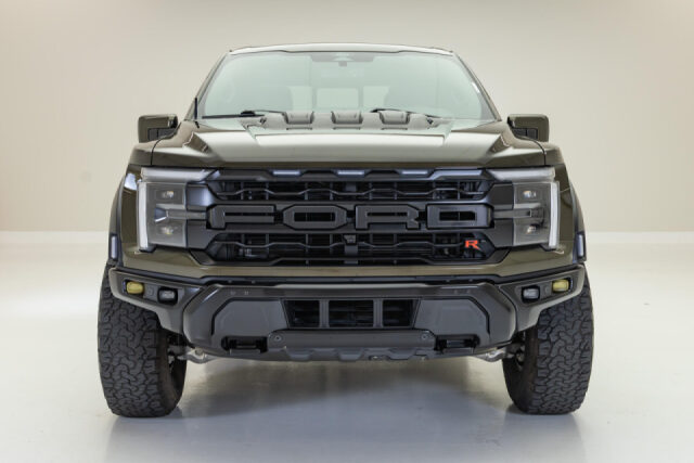 2024 Ford F-150 Raptor R SuperCrew Image 4