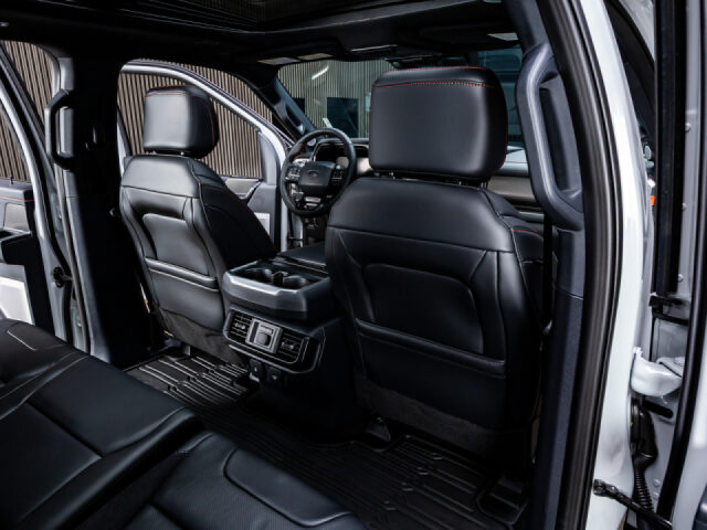 2026 Ford F-150 Raptor SuperCrew Image 32