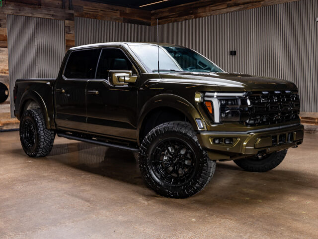 2026 Ford F-150 Raptor SuperCrew Image 1