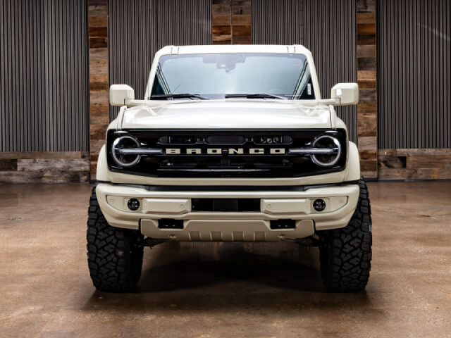 2026 Ford Bronco Outer Banks Image 4