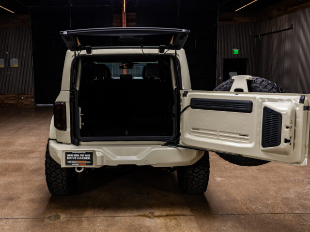 2026 Ford Bronco Outer Banks Image 9