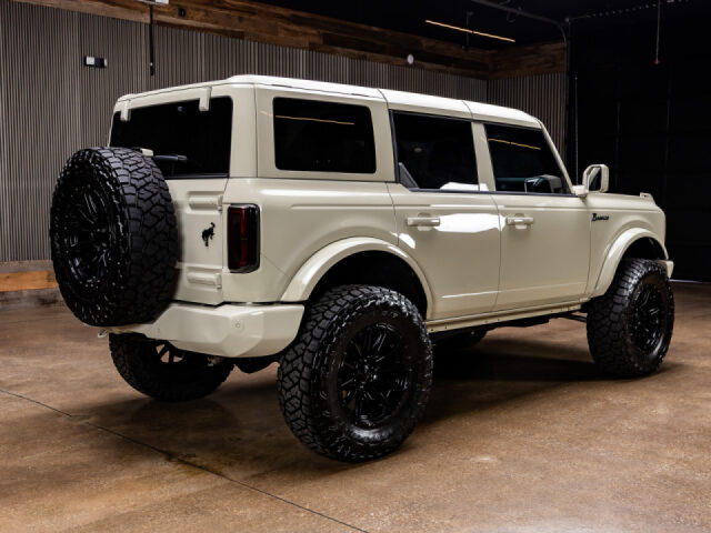 2026 Ford Bronco Outer Banks Image 10