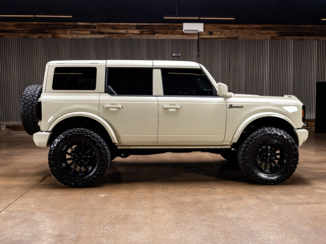 2026 Ford Bronco Outer Banks Image 11