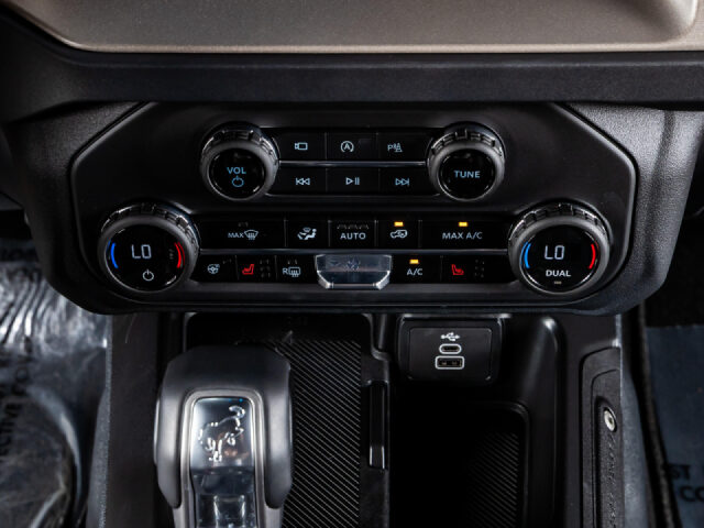 2026 Ford Bronco Outer Banks Image 24