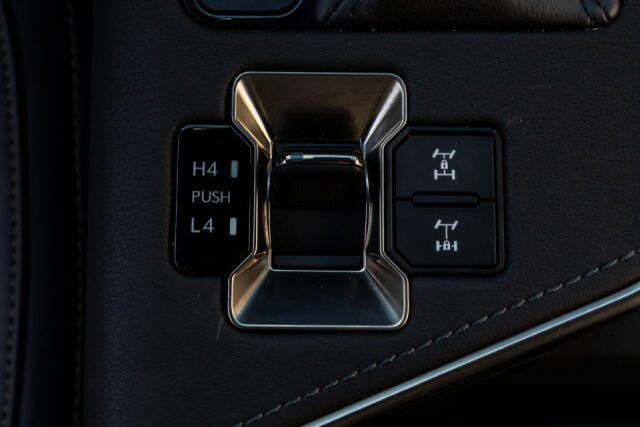 2025 Lexus GX 550 Overtrail+ Image 27