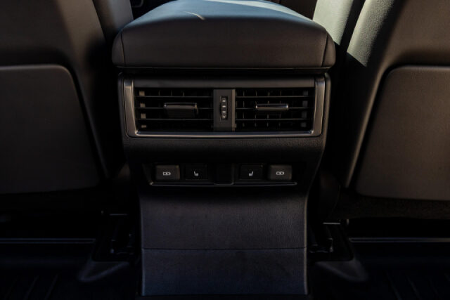 2025 Lexus GX 550 Overtrail+ Image 34