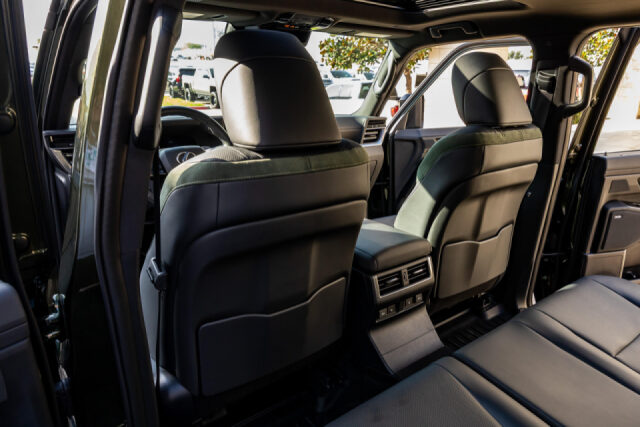 2025 Lexus GX 550 Overtrail+ Image 35