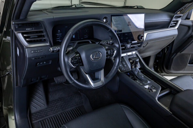 2025 Lexus GX 550 Premium Image 15